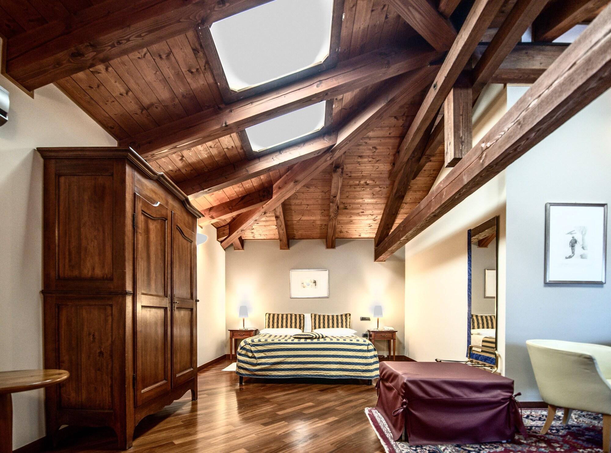 Castello Rosso Hotel Costigliole Saluzzo Luaran gambar