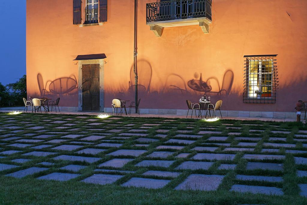 Castello Rosso Hotel Costigliole Saluzzo Luaran gambar