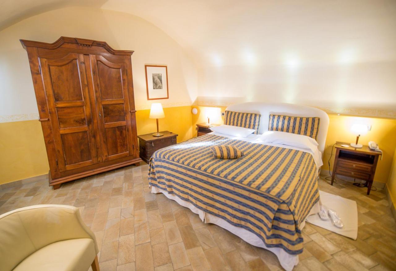Castello Rosso Hotel Costigliole Saluzzo Luaran gambar
