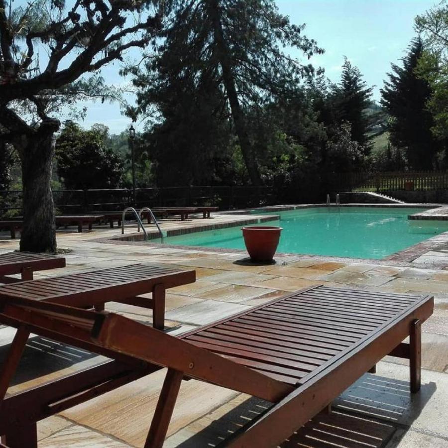Castello Rosso Hotel Costigliole Saluzzo Luaran gambar